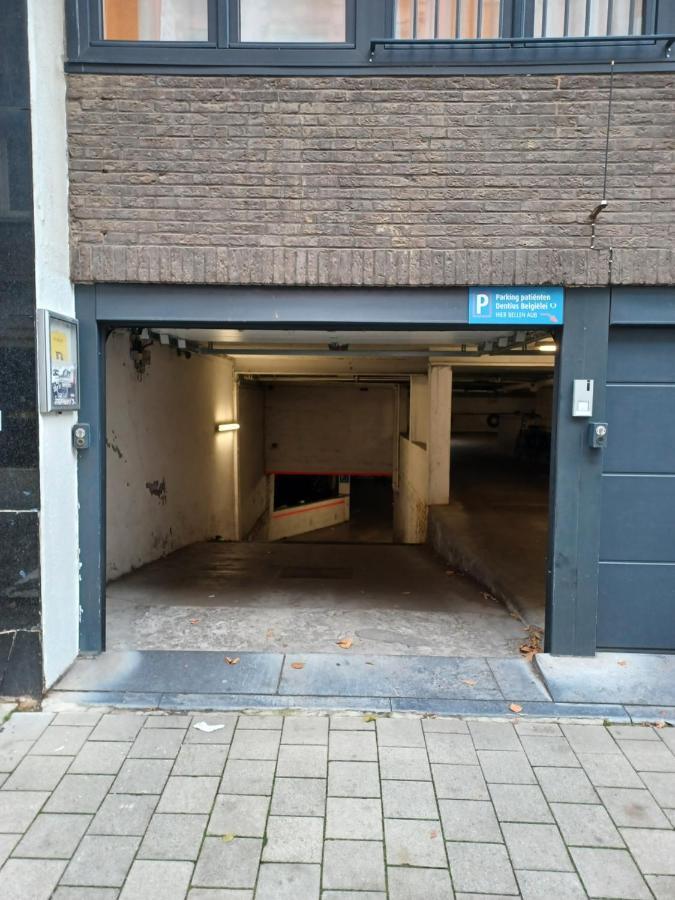The Banker Antwerpen - Free Parking Apartment Bagian luar foto